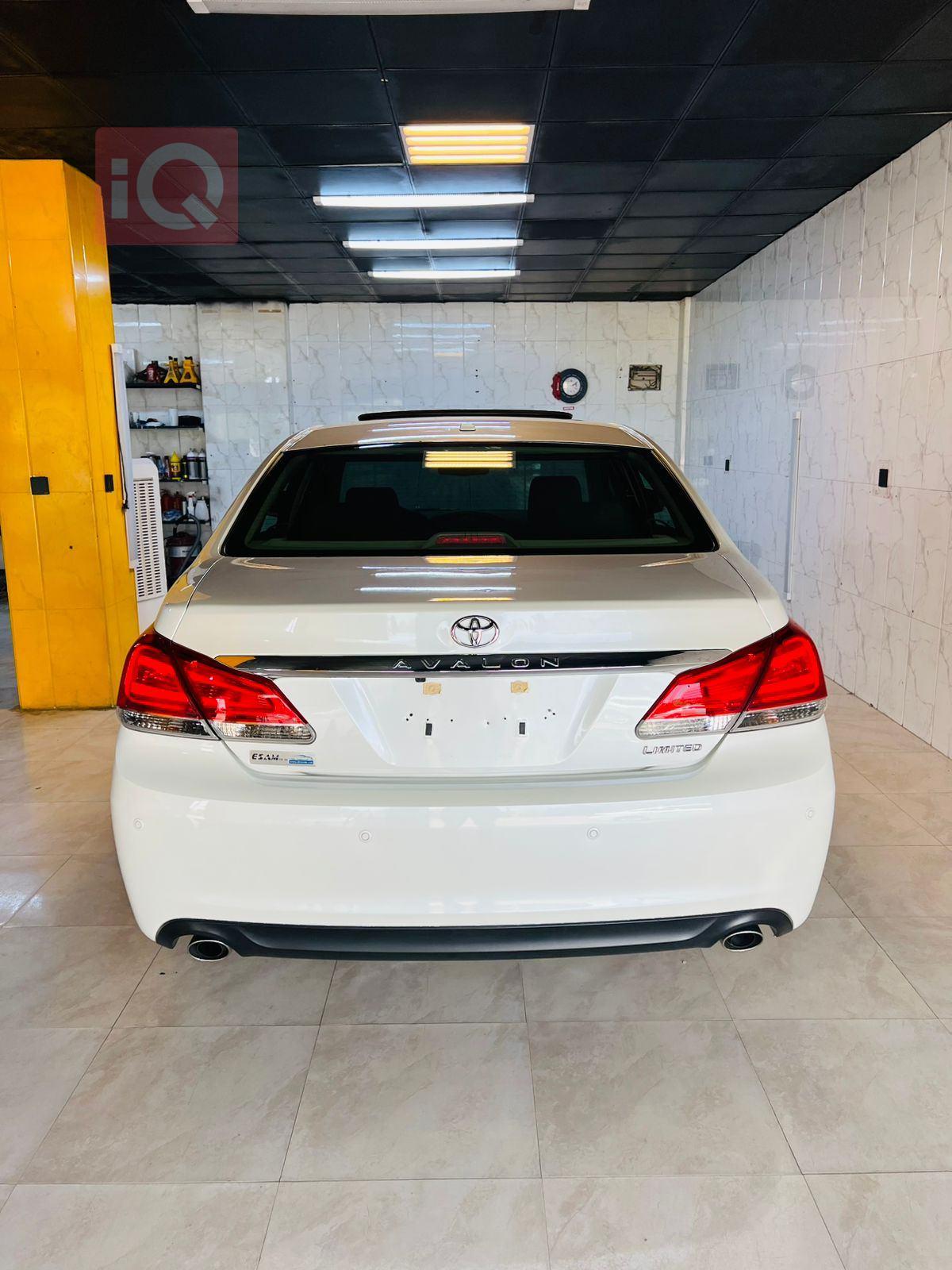 تويوتا أفالون